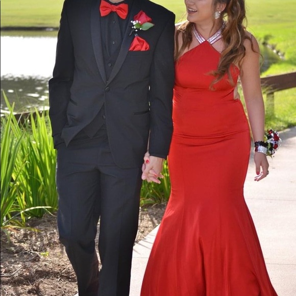 Camille La Vie - red, long,formal dress, size 6 - Picture 8 of 10